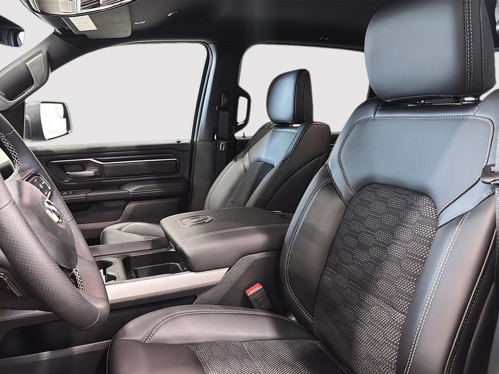 2025 Ram 1500 SPORT in Saint-Hyacinthe, Quebec - 7 - w1024h768px