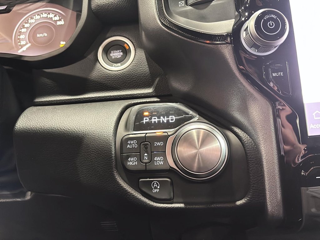 2025 Ram 1500 SPORT in Saint-Hyacinthe, Quebec - 12 - w1024h768px