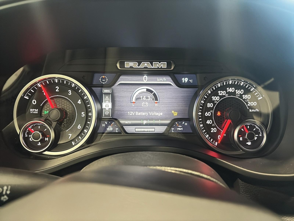 2025 Ram 1500 BIG HORN in Saint-Hyacinthe, Quebec - 10 - w1024h768px