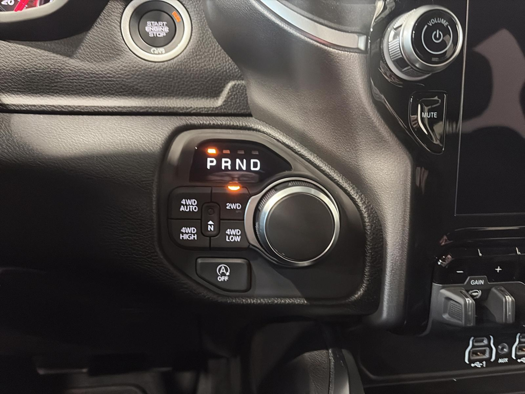 2025 Ram 1500 BIG HORN in Saint-Hyacinthe, Quebec - 11 - w1024h768px