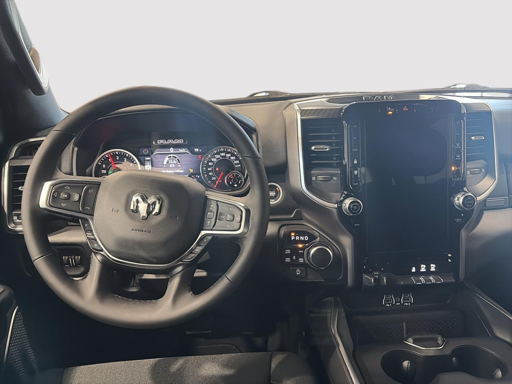 2025 Ram 1500 BIG HORN in Saint-Hyacinthe, Quebec - 8 - w1024h768px