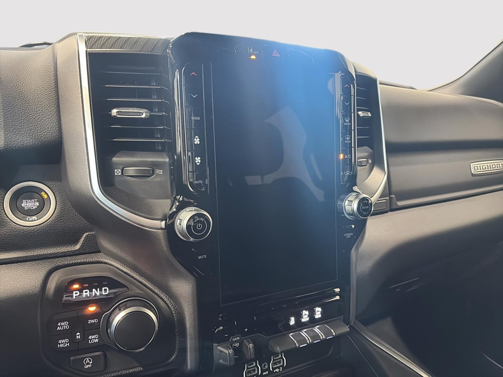 2025 Ram 1500 BIG HORN in Saint-Hyacinthe, Quebec - 14 - w1024h768px