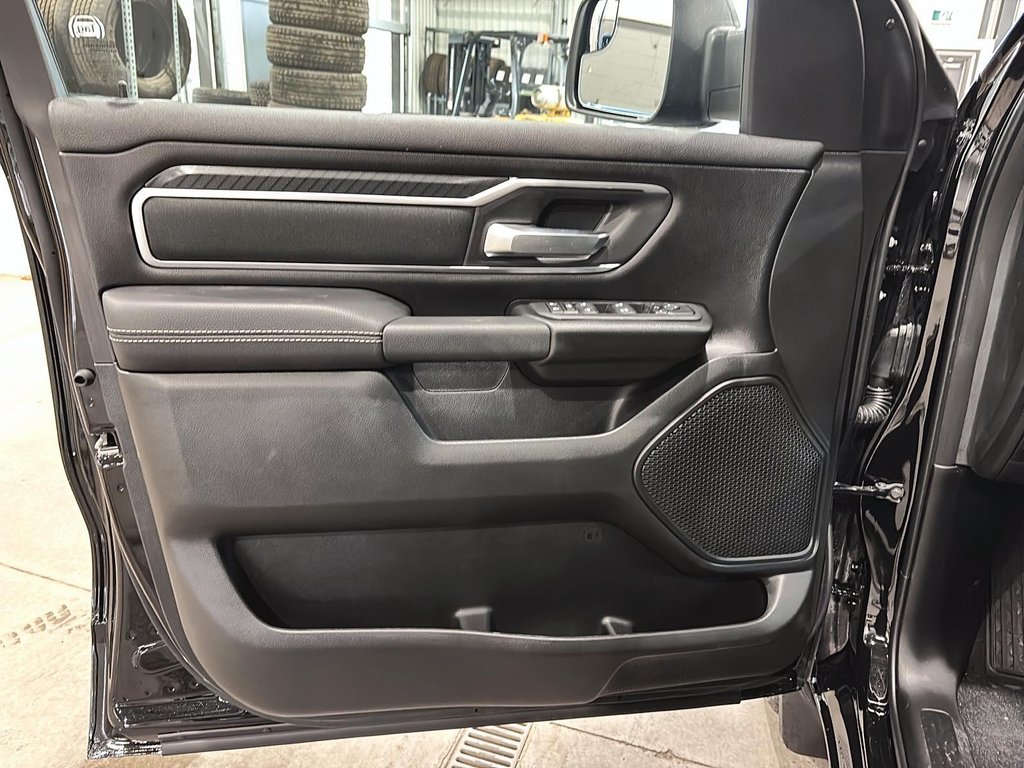 Ram 1500 BIG HORN 2025 à Saint-Hyacinthe, Québec - 9 - w1024h768px