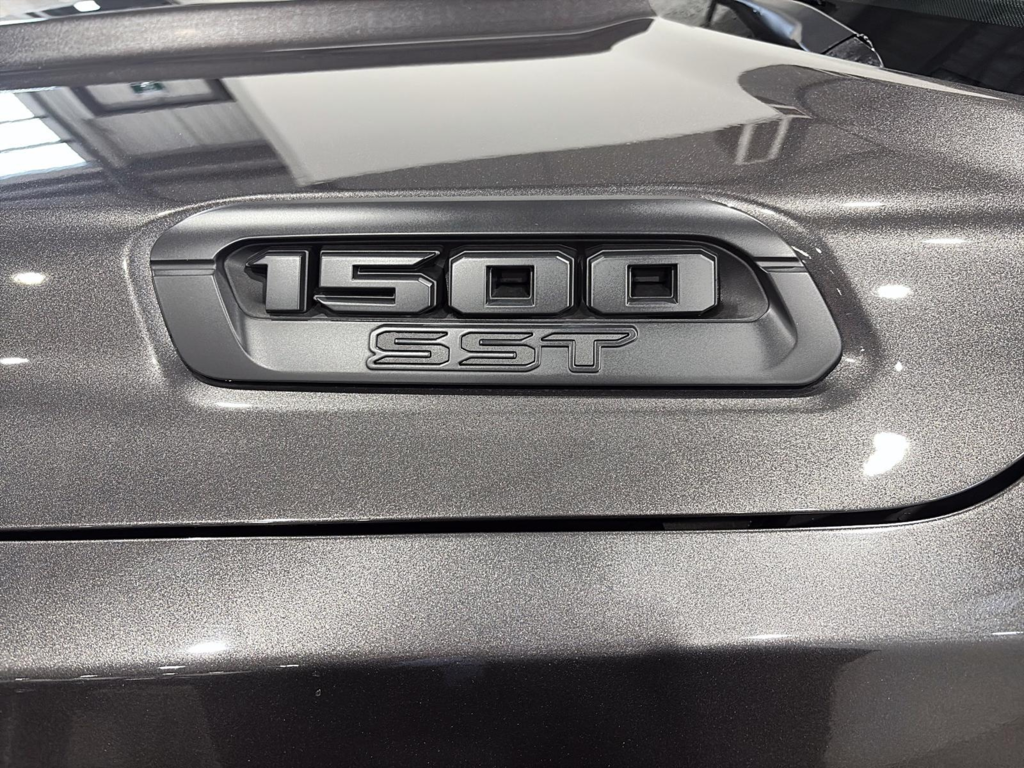 Ram 1500 Tradesman 2025 à Saint-Hyacinthe, Québec - 6 - w1024h768px