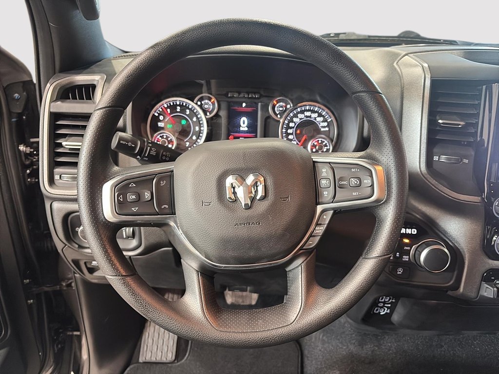 2025 Ram 1500 Tradesman in Saint-Hyacinthe, Quebec - 11 - w1024h768px