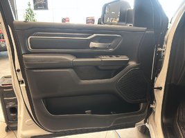 Ram 1500 BIG HORN 2025 à Saint-Hyacinthe, Québec - 7 - w1024h768px