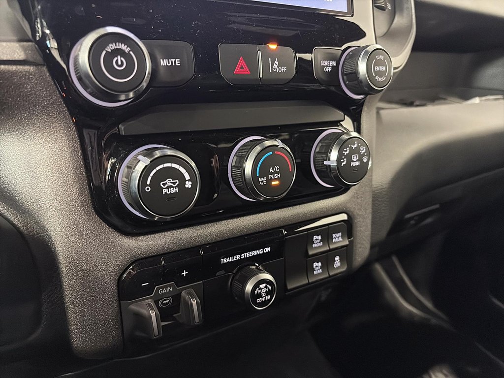 Ram 1500 WARLOCK 2025 à Saint-Hyacinthe, Québec - 14 - w1024h768px