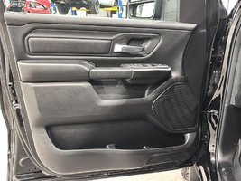 2025 Ram 1500 Warlock in Saint-Hyacinthe, Quebec - 5 - w1024h768px