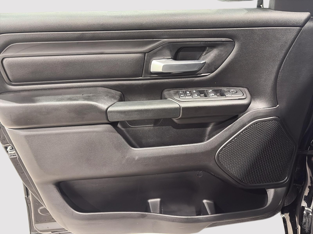 2026 Ram 1500 WARLOCK in Saint-Hyacinthe, Quebec - 9 - w1024h768px