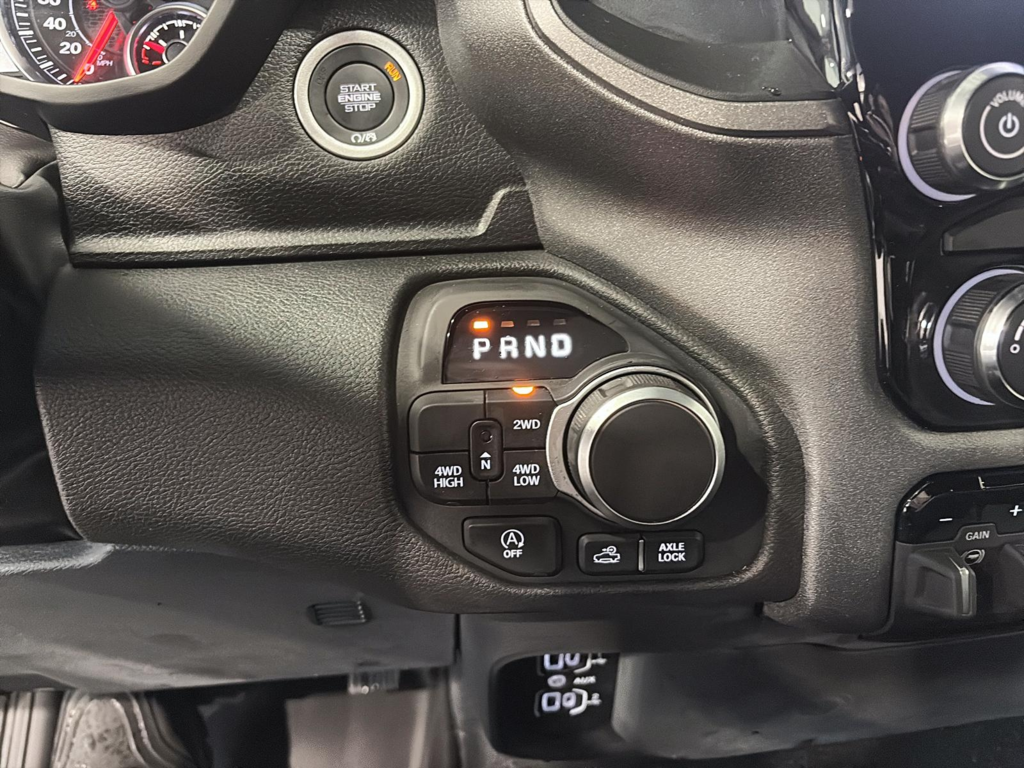 2026 Ram 1500 WARLOCK in Saint-Hyacinthe, Quebec - 12 - w1024h768px