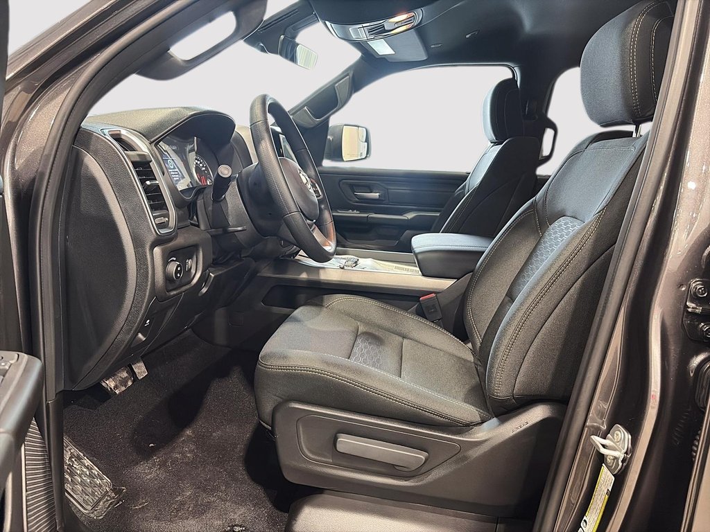 Ram 1500 EXPRESS 2026 à Saint-Hyacinthe, Québec - 8 - w1024h768px