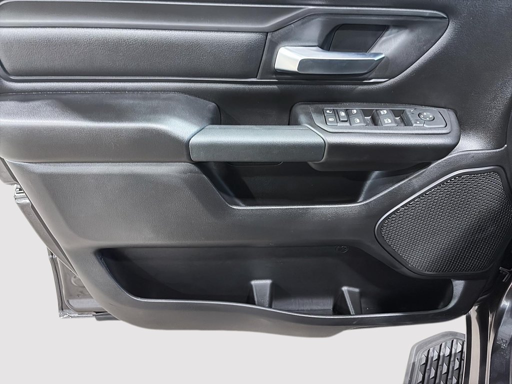 Ram 1500 EXPRESS 2026 à Saint-Hyacinthe, Québec - 10 - w1024h768px