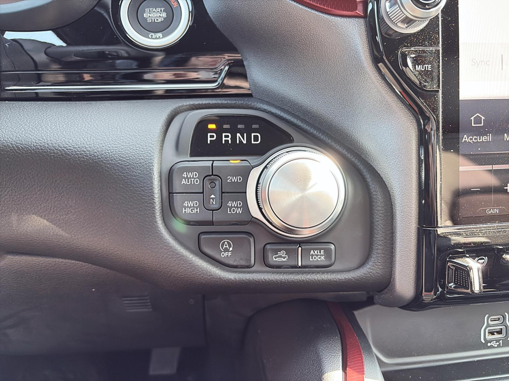 2026 Ram 1500 REBEL in Saint-Hyacinthe, Quebec - 12 - w1024h768px