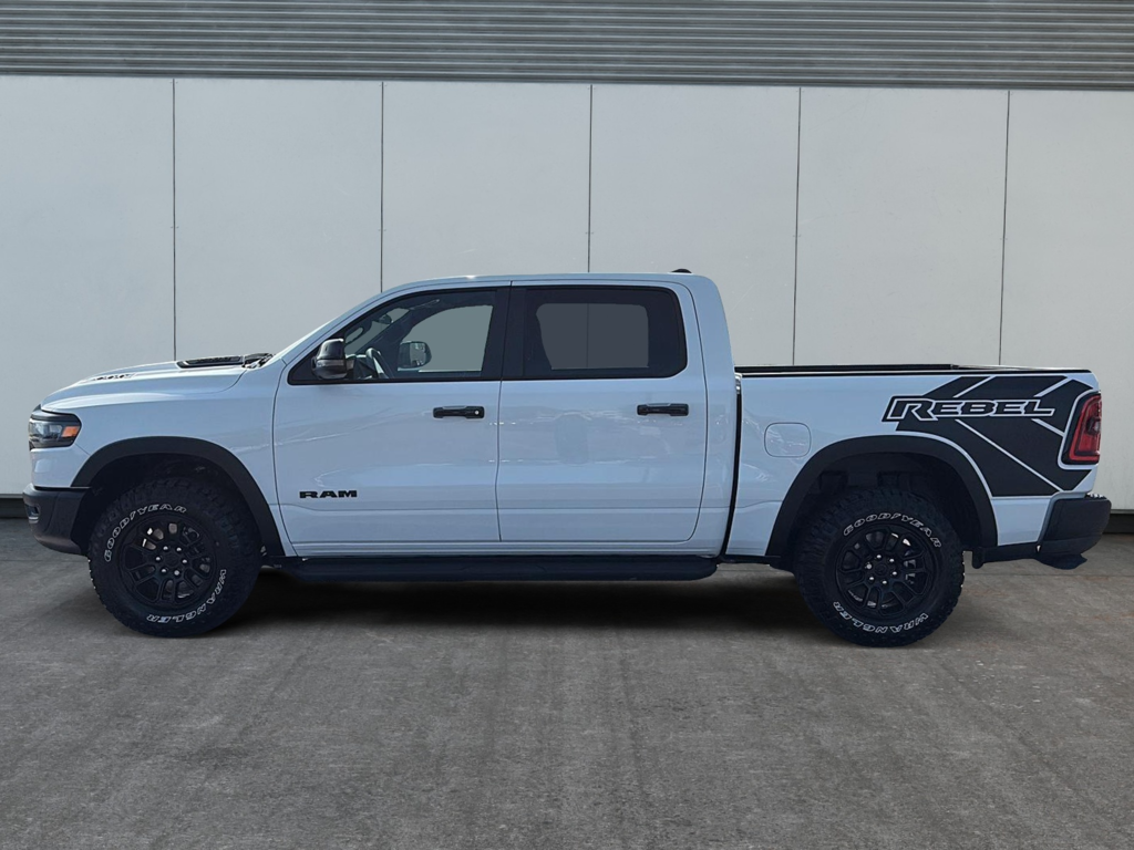 2026 Ram 1500 REBEL in Saint-Hyacinthe, Quebec - 5 - w1024h768px