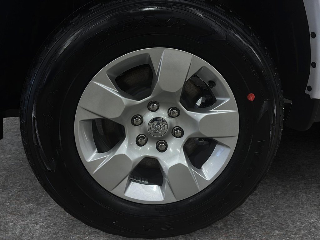 2026 Ram 1500 BIG HORN in Saint-Hyacinthe, Quebec - 7 - w1024h768px