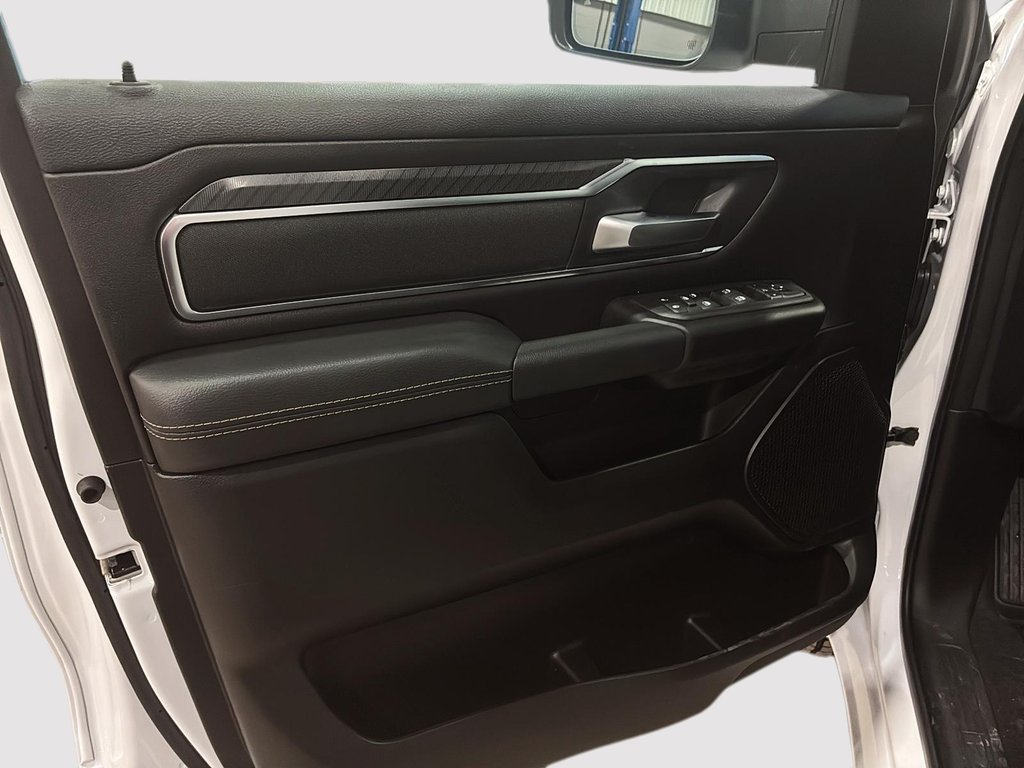 2026 Ram 1500 BIG HORN in Saint-Hyacinthe, Quebec - 9 - w1024h768px