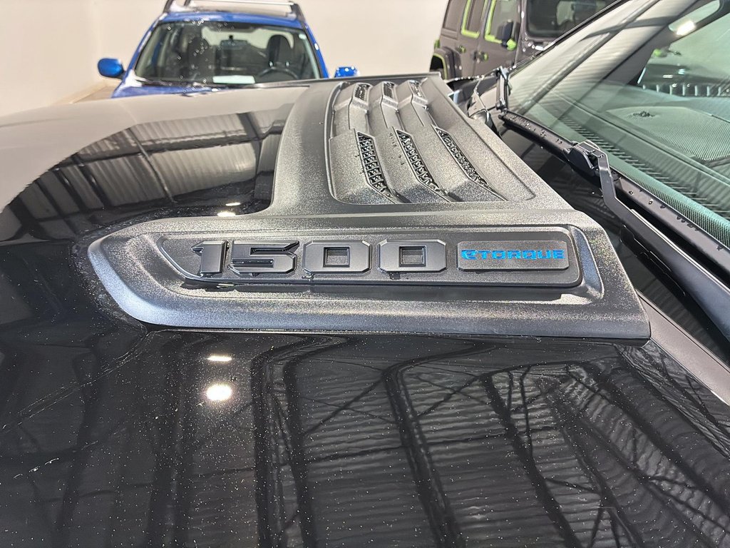 2026 Ram 1500 SPORT in Saint-Hyacinthe, Quebec - 5 - w1024h768px