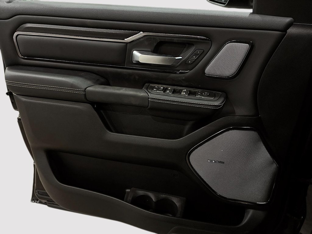 2026 Ram 1500 SPORT in Saint-Hyacinthe, Quebec - 10 - w1024h768px