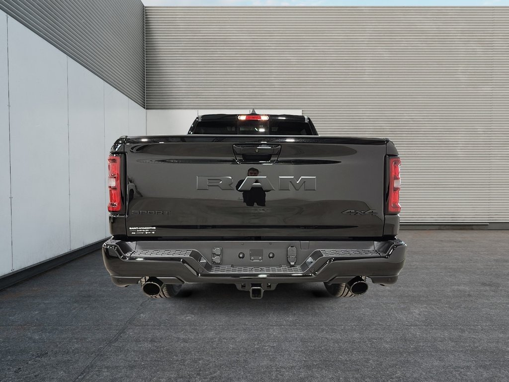 2026 Ram 1500 SPORT in Saint-Hyacinthe, Quebec - 3 - w1024h768px