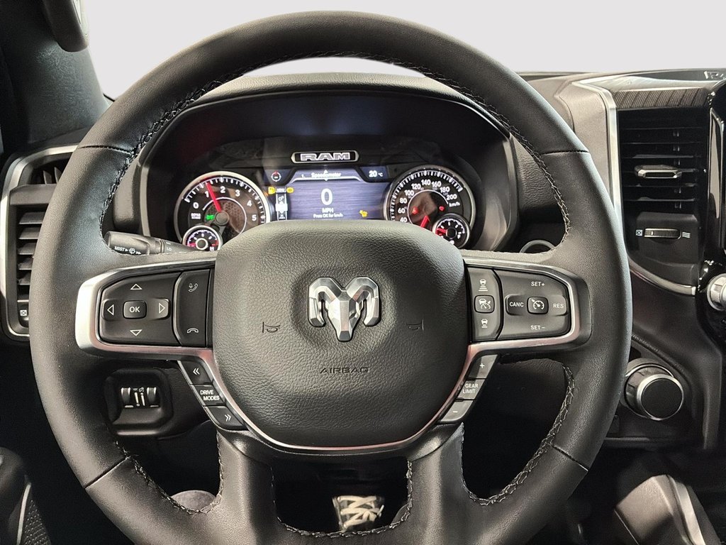 2026 Ram 1500 BIG HORN in Saint-Hyacinthe, Quebec - 11 - w1024h768px