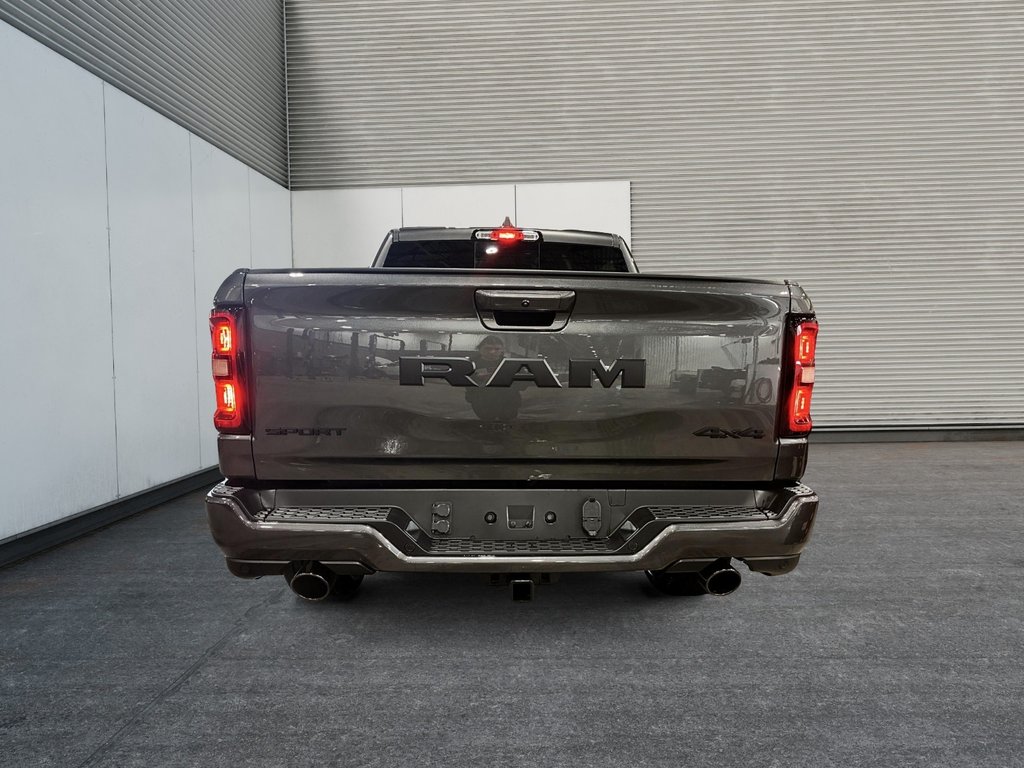 2026 Ram 1500 SPORT in Saint-Hyacinthe, Quebec - 3 - w1024h768px