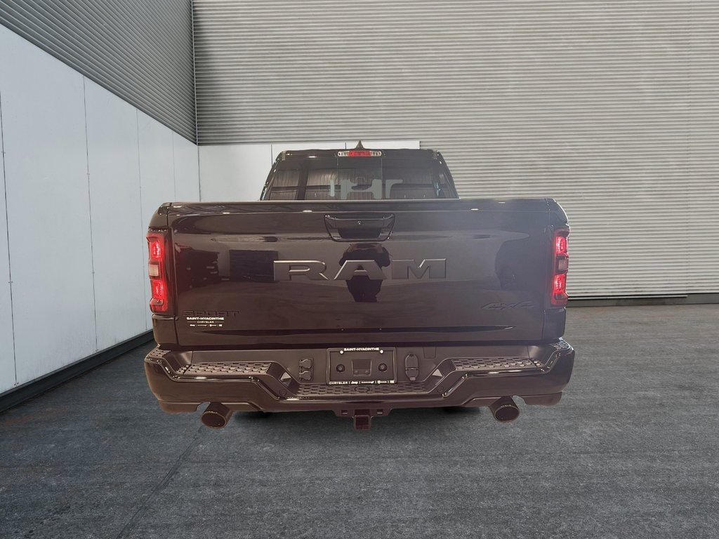 2026 Ram 1500 SPORT in Saint-Hyacinthe, Quebec - 3 - w1024h768px