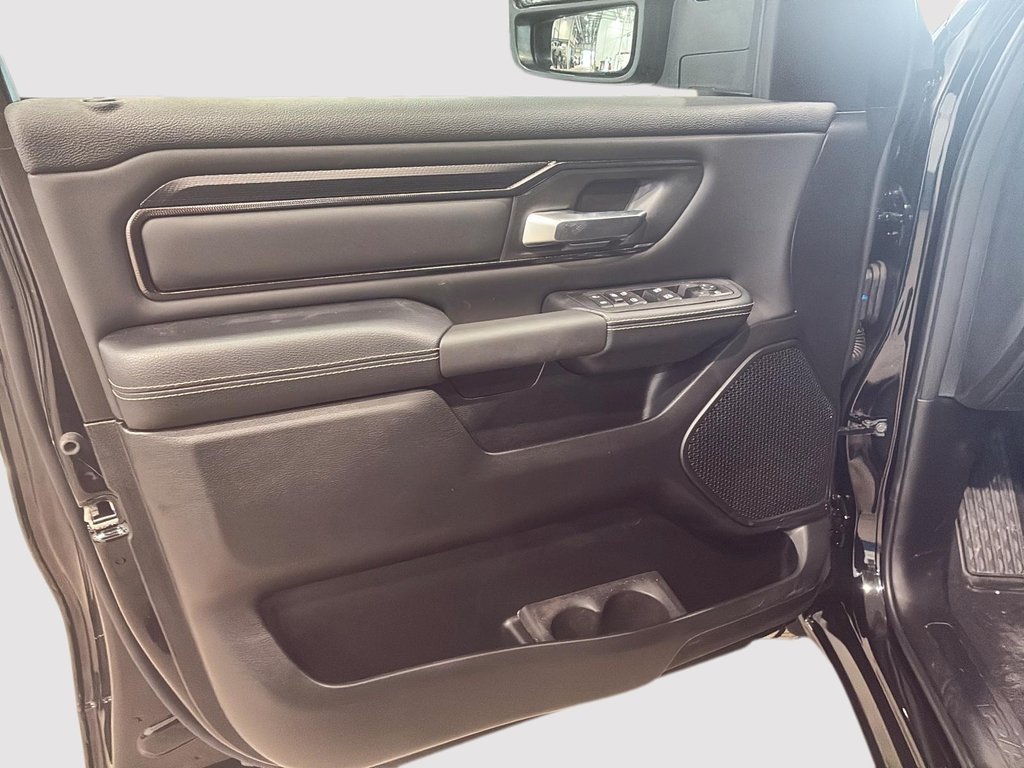 2026 Ram 1500 SPORT in Saint-Hyacinthe, Quebec - 10 - w1024h768px
