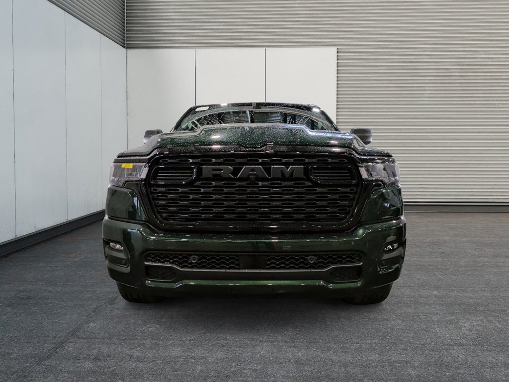 2026 Ram 1500 EXPRESS in Saint-Hyacinthe, Quebec - 2 - w1024h768px