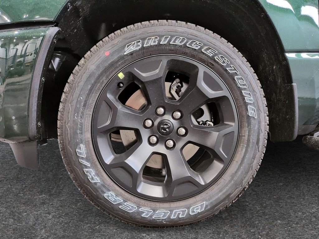 2026 Ram 1500 EXPRESS in Saint-Hyacinthe, Quebec - 6 - w1024h768px