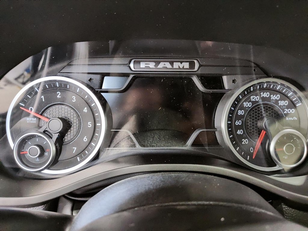 2026 Ram 1500 EXPRESS in Saint-Hyacinthe, Quebec - 11 - w1024h768px