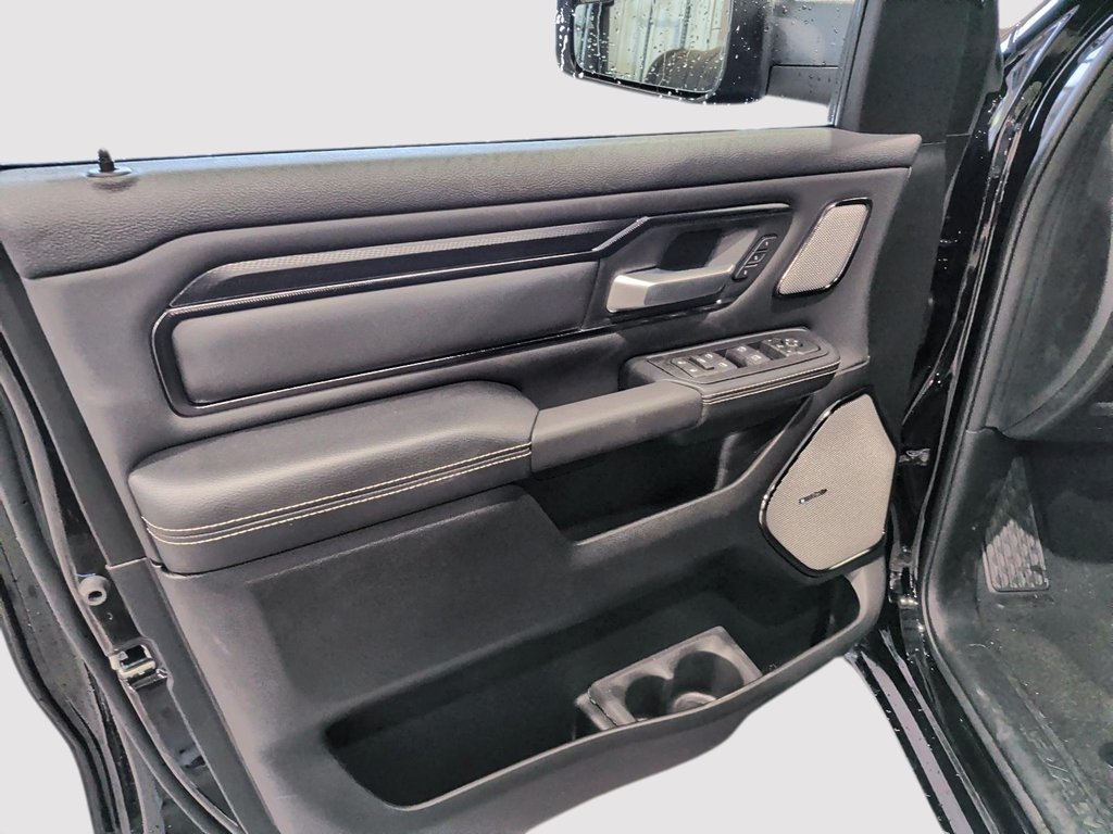 2026 Ram 1500 SPORT in Saint-Hyacinthe, Quebec - 10 - w1024h768px