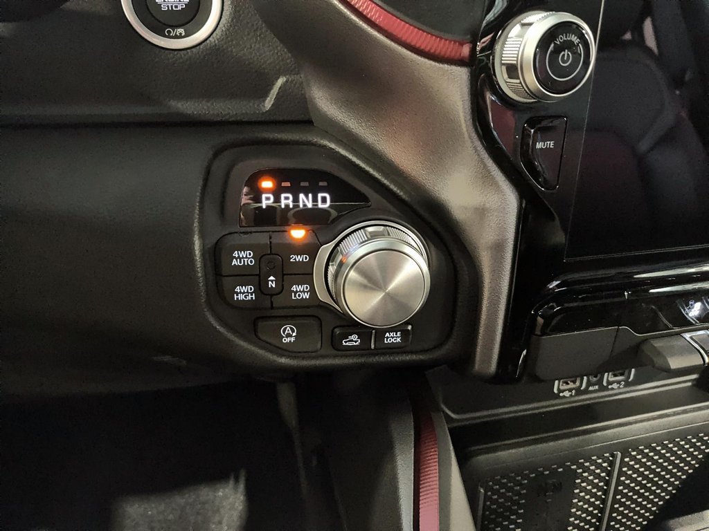 2026 Ram 1500 REBEL in Saint-Hyacinthe, Quebec - 13 - w1024h768px