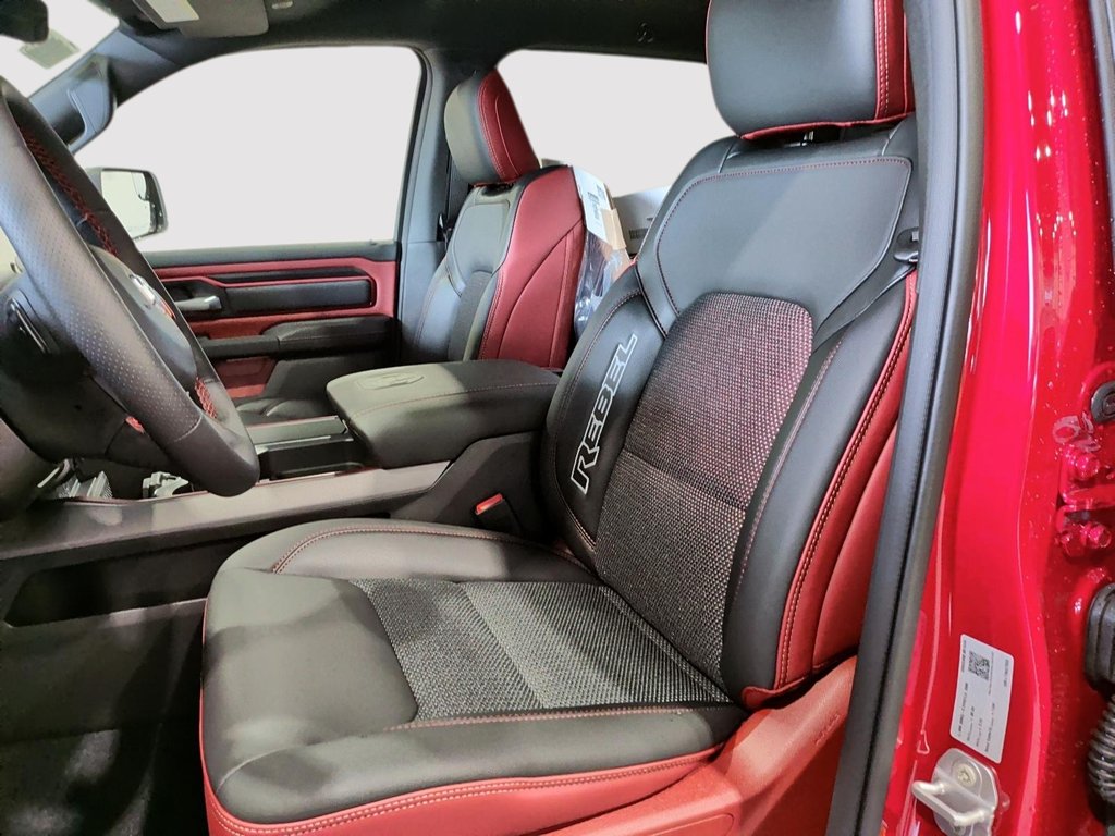 2026 Ram 1500 REBEL in Saint-Hyacinthe, Quebec - 8 - w1024h768px