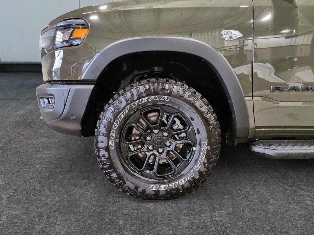2026 Ram 1500 REBEL in Saint-Hyacinthe, Quebec - 7 - w1024h768px
