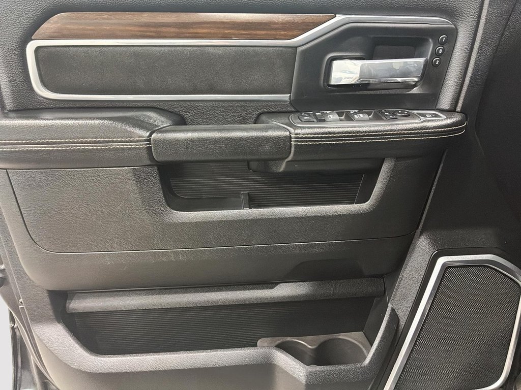 2022 Ram 2500 Laramie in Saint-Hyacinthe, Quebec - 10 - w1024h768px