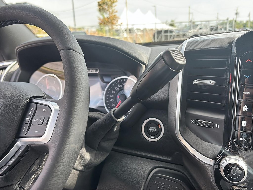 2025 Ram 2500 BIG HORN in Saint-Hyacinthe, Quebec - 14 - w1024h768px