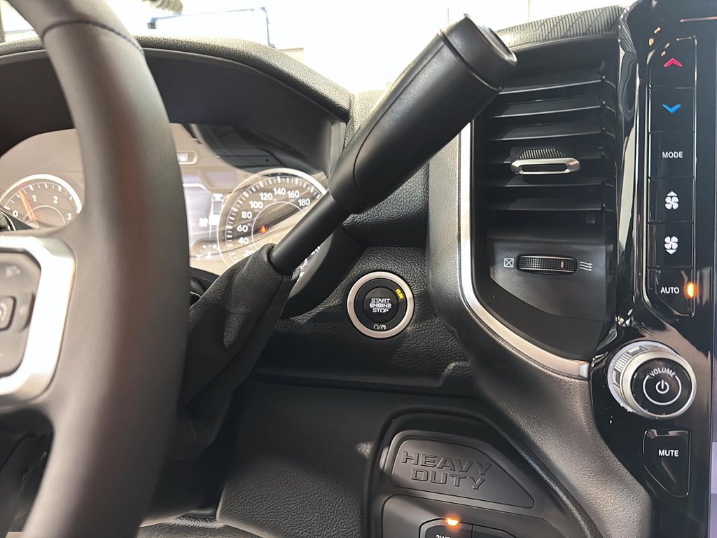 2025 Ram 2500 BIG HORN in Saint-Hyacinthe, Quebec - 12 - w1024h768px