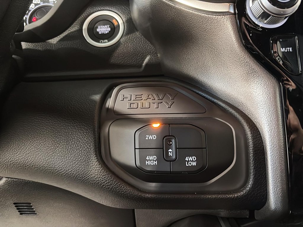 2025 Ram 2500 BIG HORN in Saint-Hyacinthe, Quebec - 13 - w1024h768px