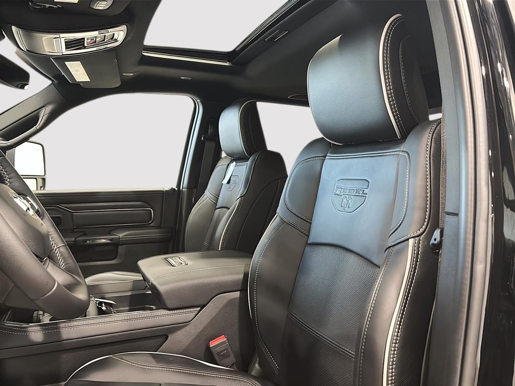 2025 Ram 2500 REBEL in Saint-Hyacinthe, Quebec - 7 - w1024h768px