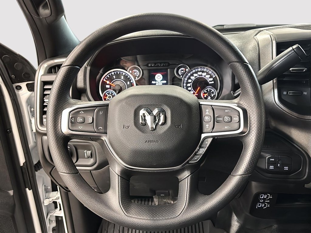 2025 Ram 2500 TRADESMAN in Saint-Hyacinthe, Quebec - 9 - w1024h768px