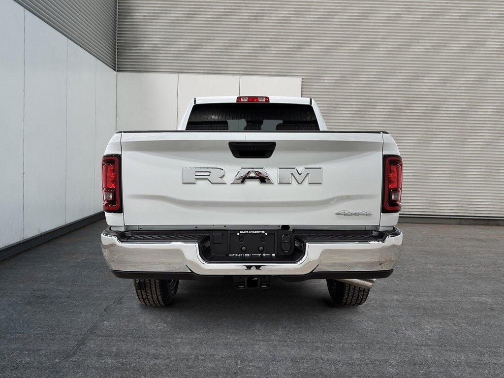 2025 Ram 2500 TRADESMAN in Saint-Hyacinthe, Quebec - 3 - w1024h768px