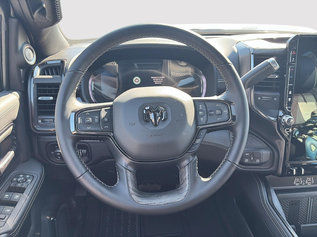 2025 Ram 2500 LIMITED in Saint-Hyacinthe, Quebec - 15 - w1024h768px