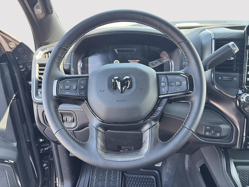 2025 Ram 2500 LIMITED in Saint-Hyacinthe, Quebec - 15 - w1024h768px