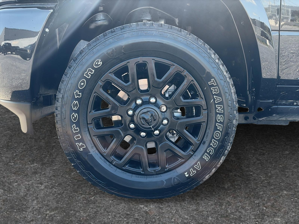 2025 Ram 2500 LIMITED in Saint-Hyacinthe, Quebec - 10 - w1024h768px