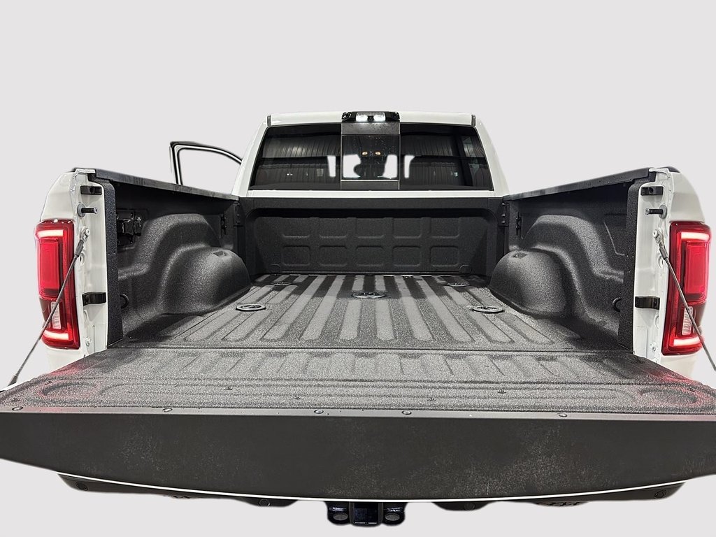 2025 Ram 2500 Big Horn in Saint-Hyacinthe, Quebec - 7 - w1024h768px