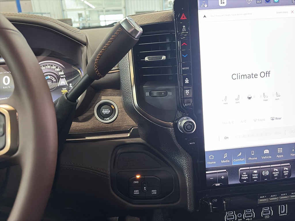 Ram 2500 LIMITED LONGHORN 2026 à Saint-Hyacinthe, Québec - 12 - w1024h768px