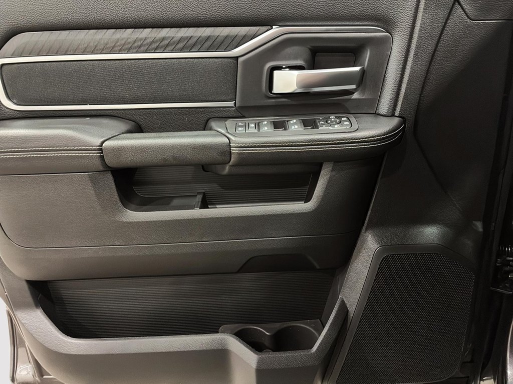 Ram 2500 BIG HORN 2026 à Saint-Hyacinthe, Québec - 10 - w1024h768px