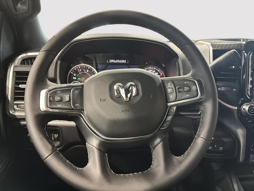 Ram 2500 BIG HORN 2026 à Saint-Hyacinthe, Québec - 11 - w1024h768px