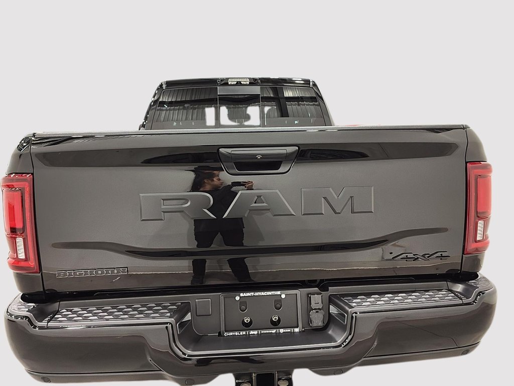 2026 Ram 2500 BIG HORN in Saint-Hyacinthe, Quebec - 3 - w1024h768px