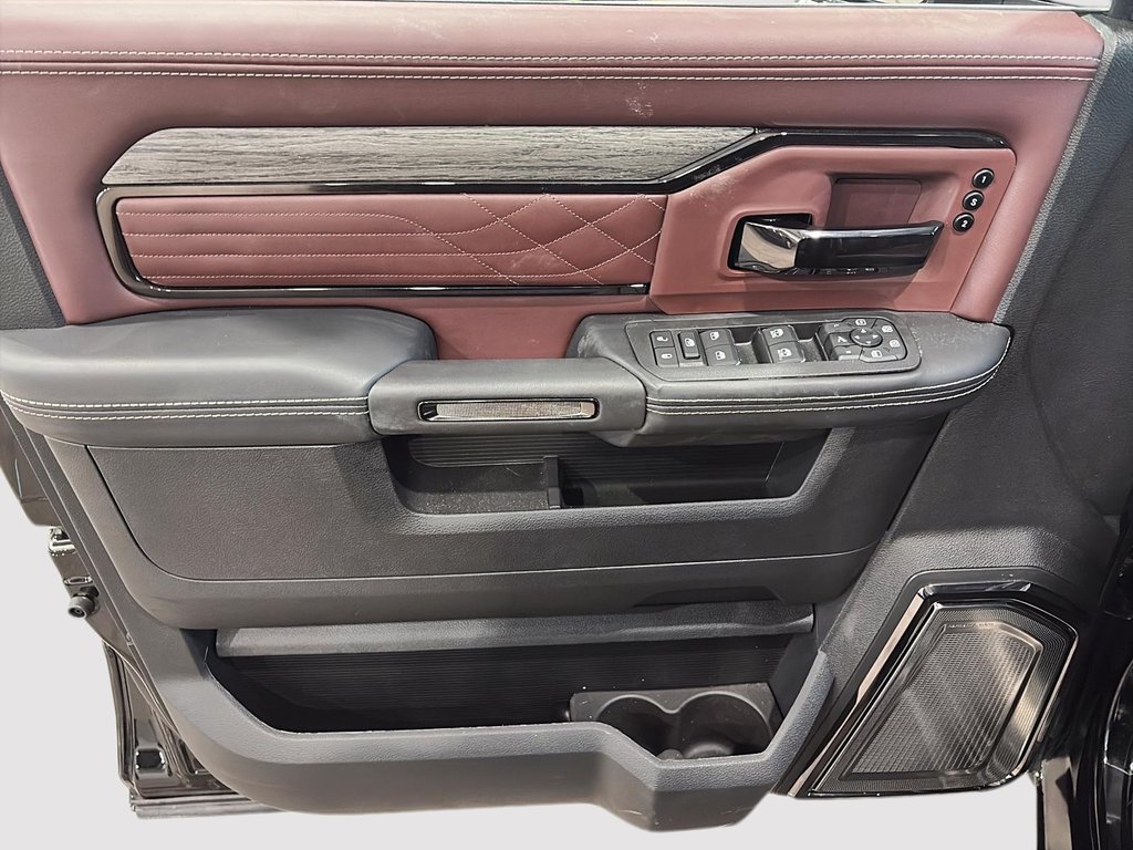 2026 Ram 2500 LIMITED in Saint-Hyacinthe, Quebec - 10 - w1024h768px